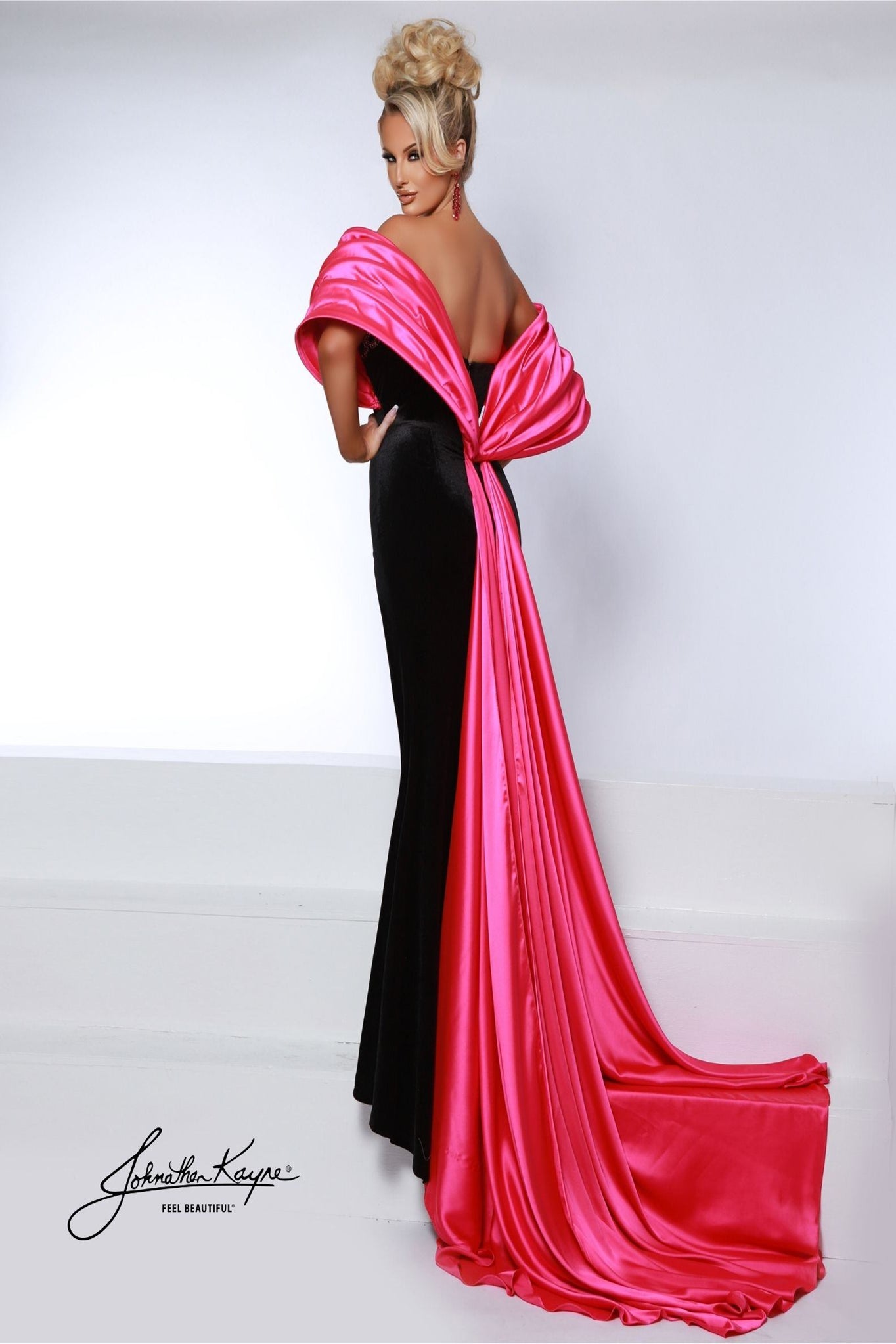 Johnathan Kayne - 2430 Velvet Ultra Low Back Gown – Couture Candy